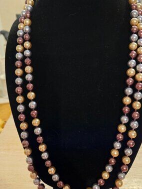 Elegant Multicolor Pearl Necklace